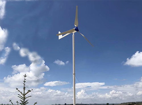 南京歐陸2000W風(fēng)力發(fā)電機幫助東鄉(xiāng)無電居民實現(xiàn)了正常通電